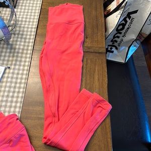 lululemon Align™ High-Rise Pant 28" Lip gloss size 4